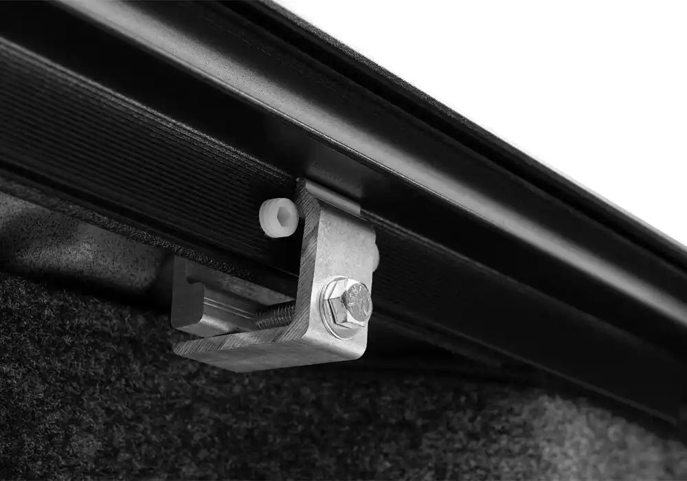 RX_ProMX_20GMC-Sierra_Details_01Clamp.jpg