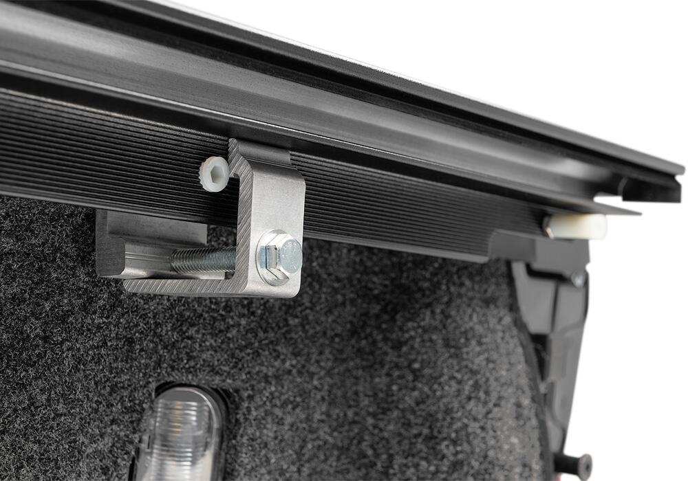 RX_ProMX_21Ford-F150_Details_02Clamp.jpg