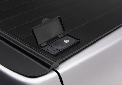 RX_Pro_Toyota-Hilux_Details_03Lock.jpg