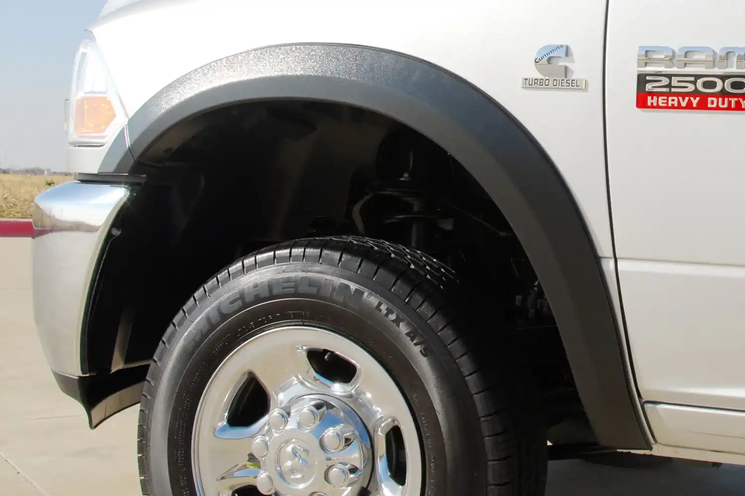 SX205T_v3_20120101.jpg