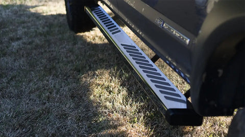 Lund Summit Ridge 2.0 Running Boards
