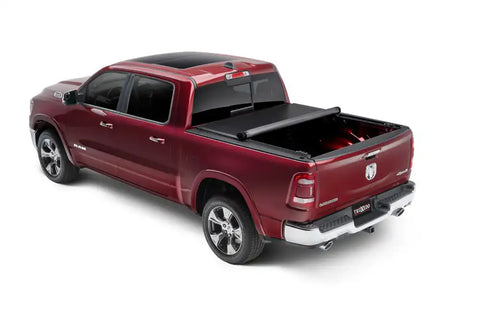 TX_Deuce_Dodge-Ram_2019_02Half.jpg
