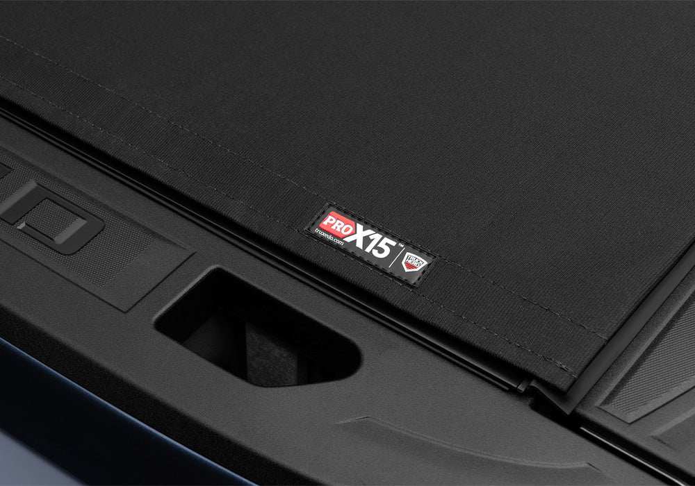 TX_ProX15_20Chevy-HD2500_Details_03_Badge.jpg