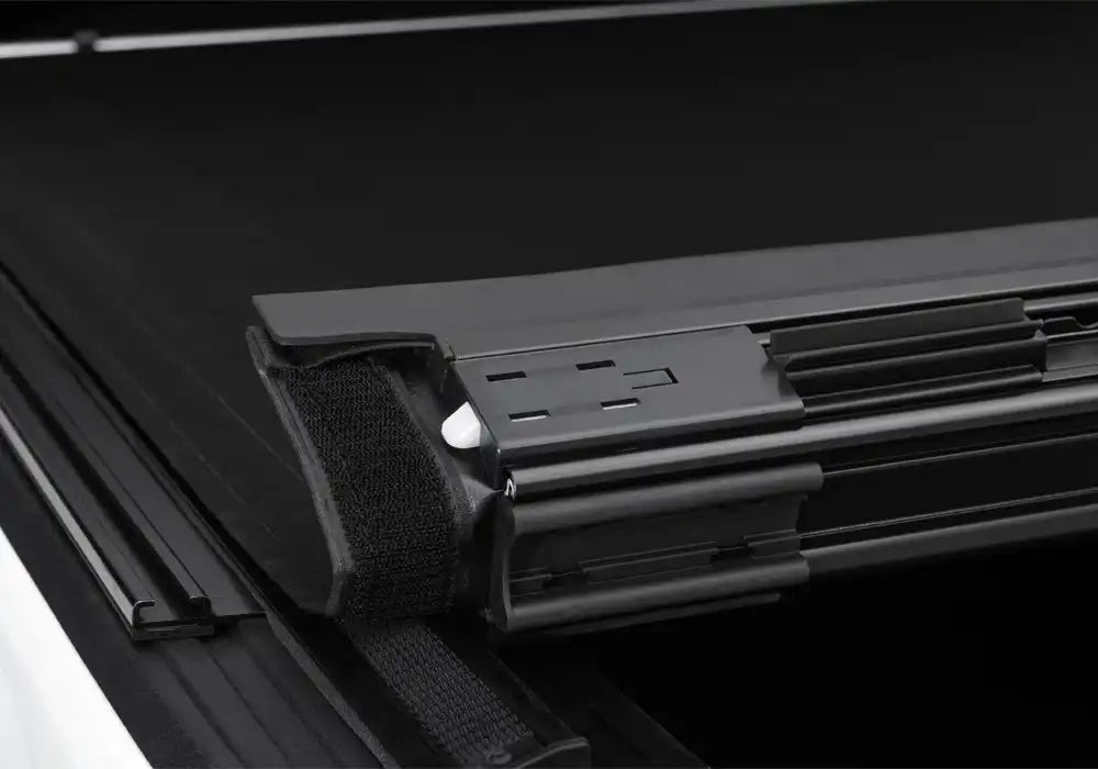 TX_SentryCT_Jeep-Gladiator_Details_04Latch.jpg
