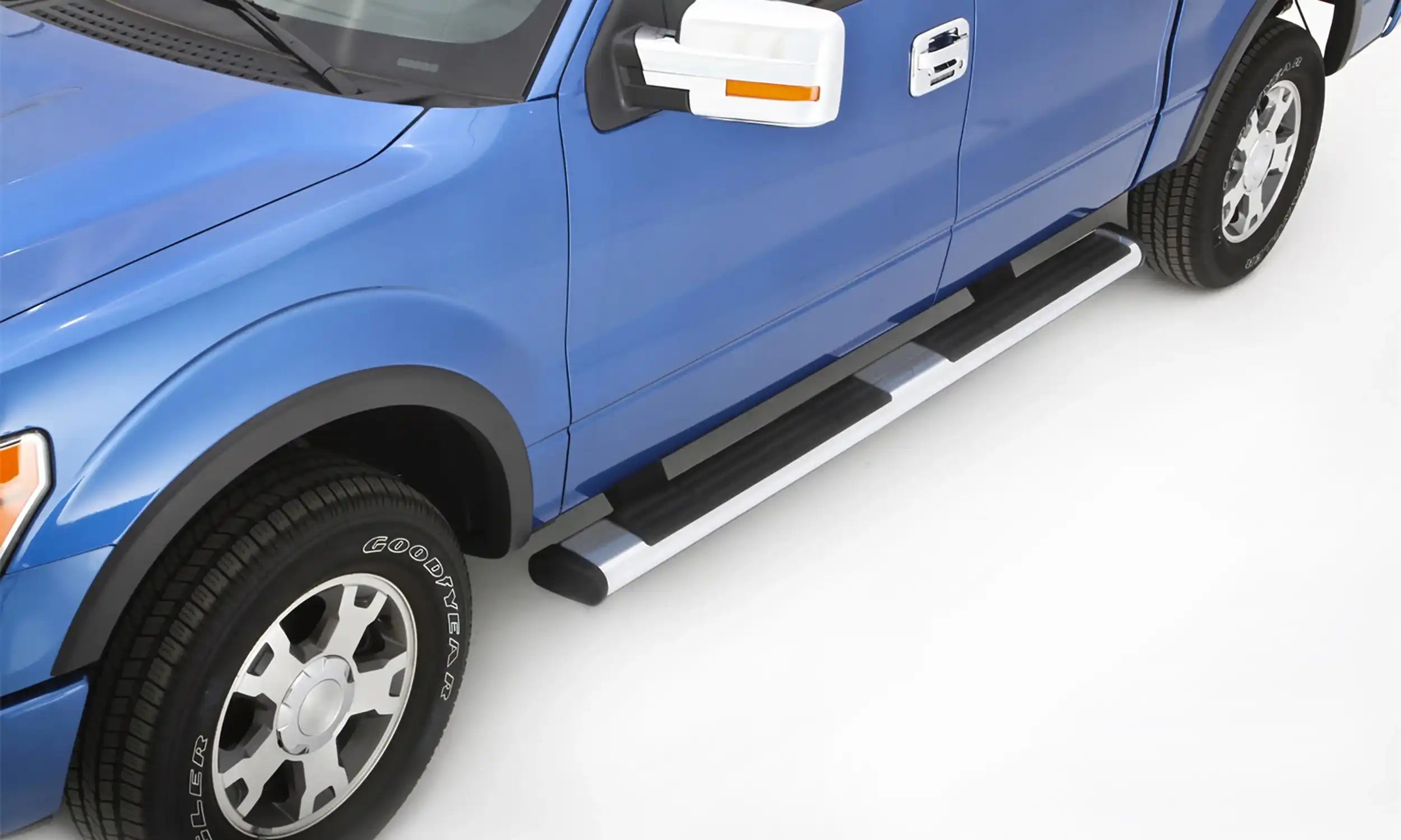 TruckRunningBoard6inChromeOvalStraightOnV.jpg