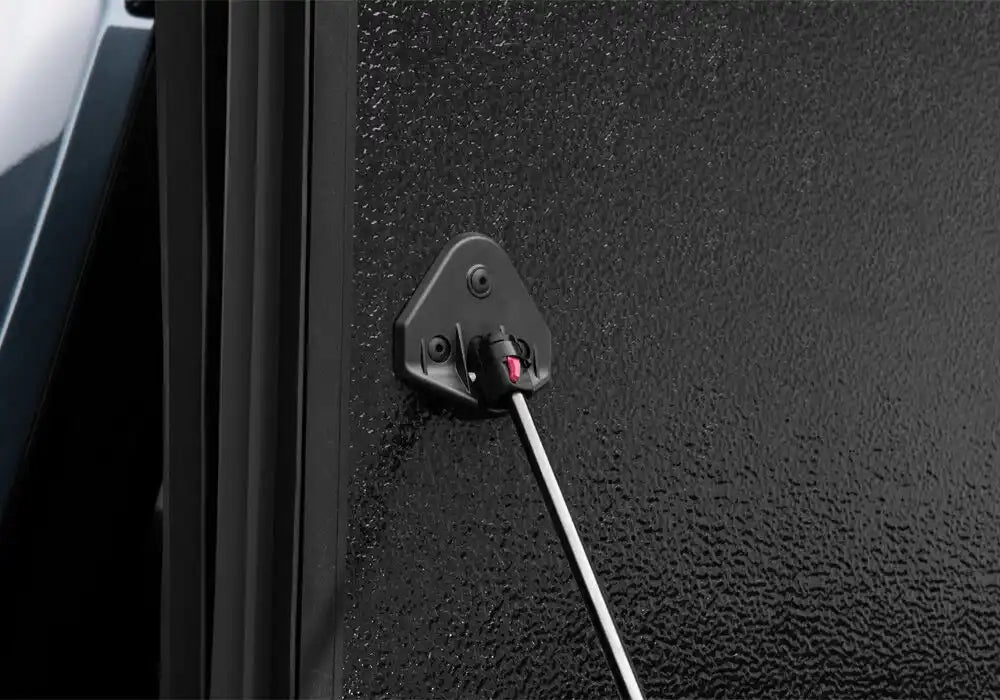 UC_ArmorFlex_20Chevy-2500_Details03_PropRod.jpg