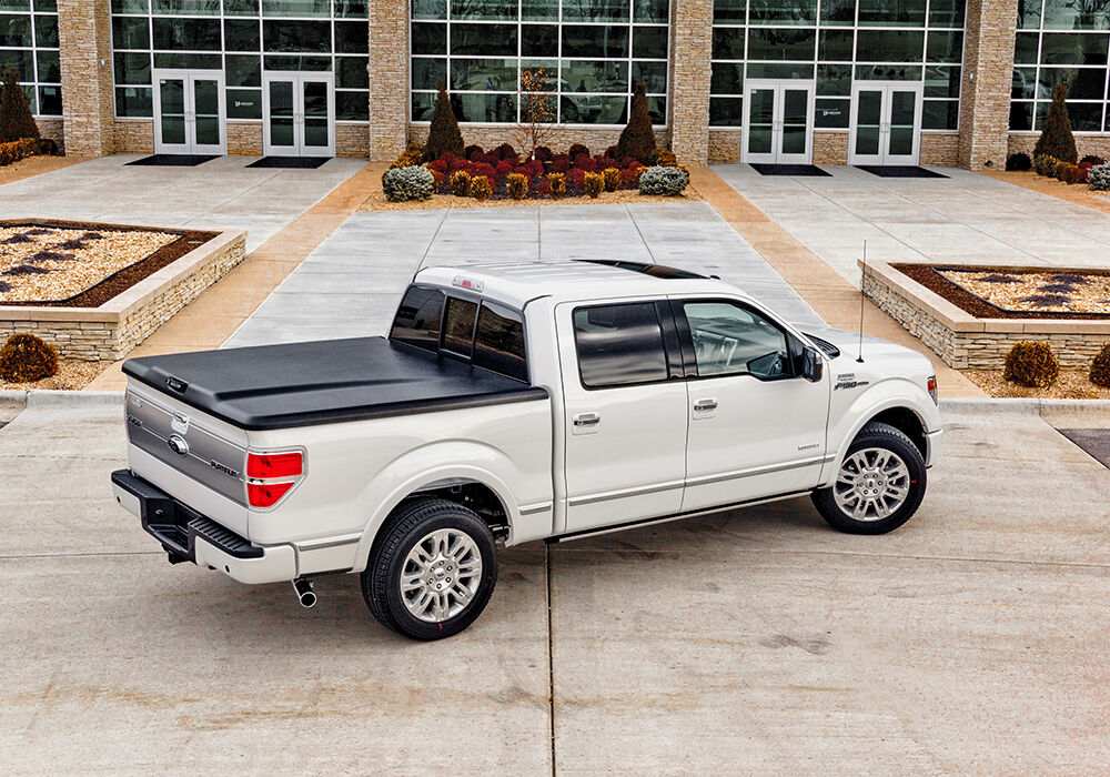 UC_Elite_Ford_White_02.jpg