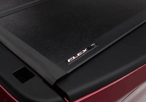 UC_Flex_Dodge-Ram-2019_Red_Details-06Badge.jpg