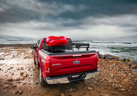 UC_RidgeLander_FordRed_Water01.jpg