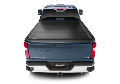 UC_UltraFlex_20Chevy-2500_Rear01_Closed.jpg