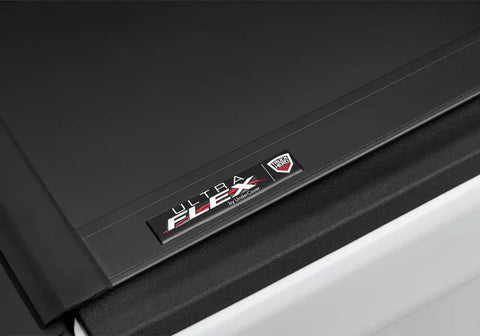 UC_UltraFlex_Jeep-Gladiator_Details_06Badge.jpg