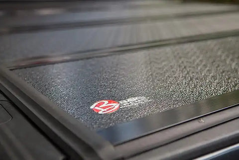 Bak Industries Fibermax Composite Hard Tonneau Cover