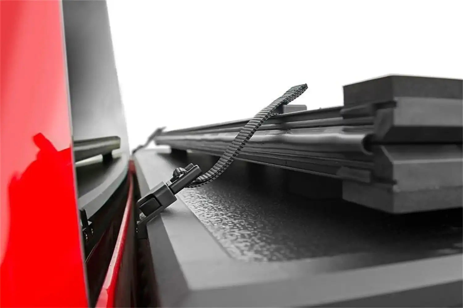 bed-cover-hardw-tri-fold-clips_1_1_1_1_1.jpg
