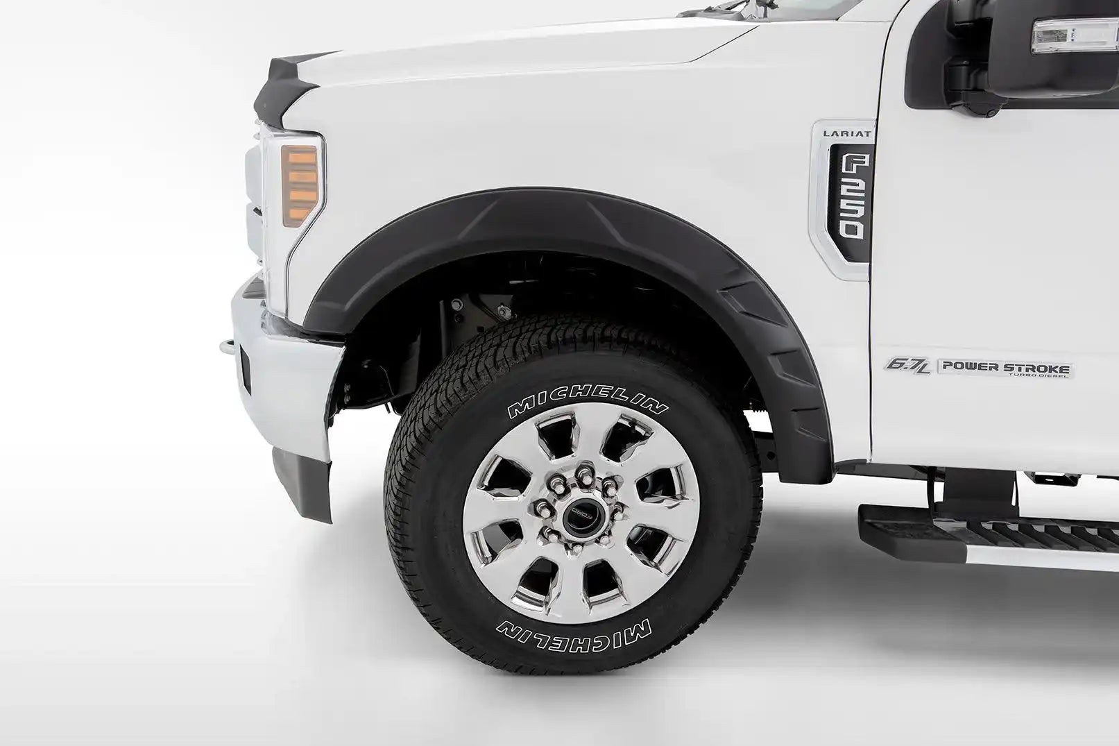 bushwacker_drtstylefenderflares_2017_2019fordf250_front_20125-02.jpg