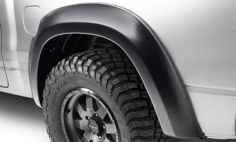bw_EAF_flare_21Ram1500_Rear_50926-02.jpg