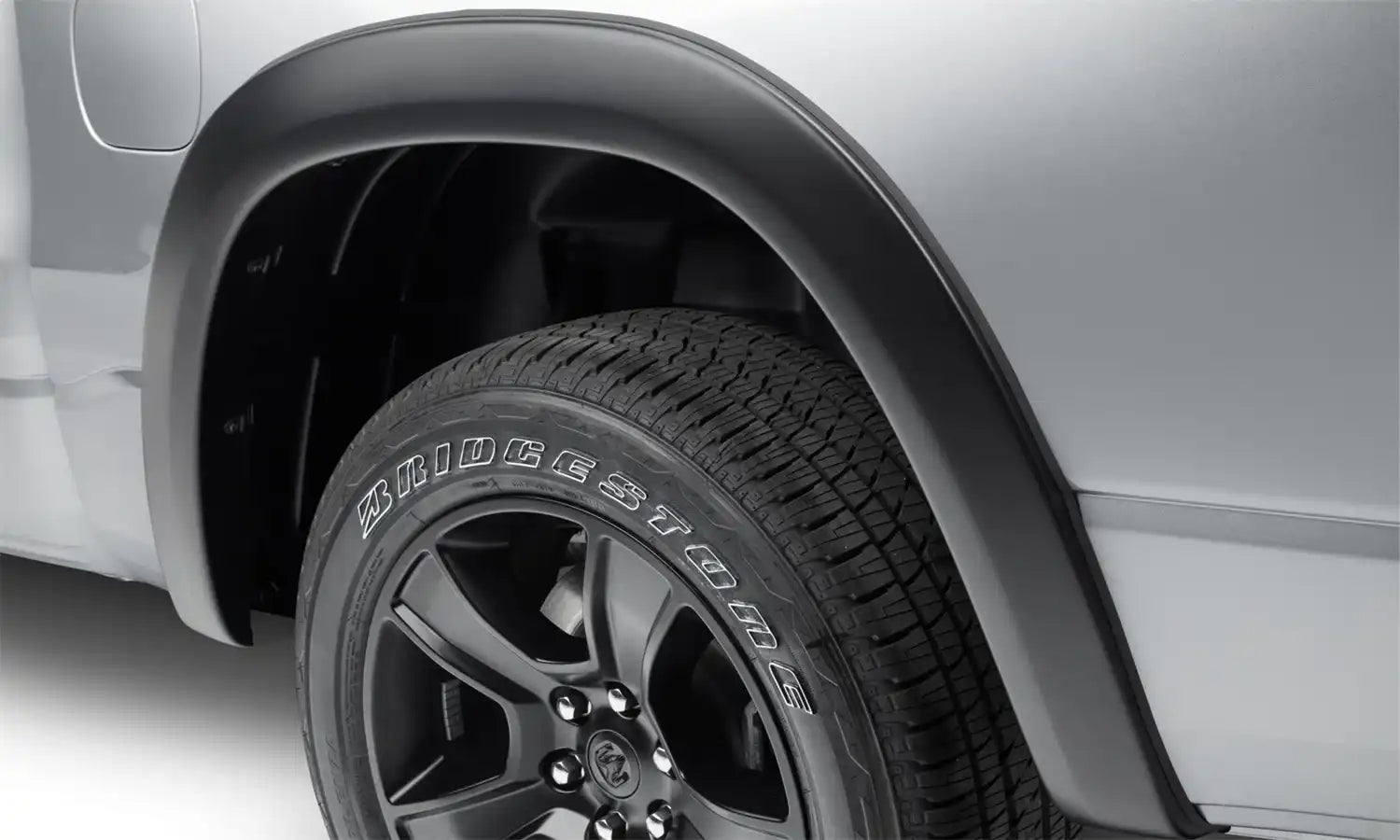 bw_OEStyle_flare_21Ram1500_Rear_50928-02.jpg