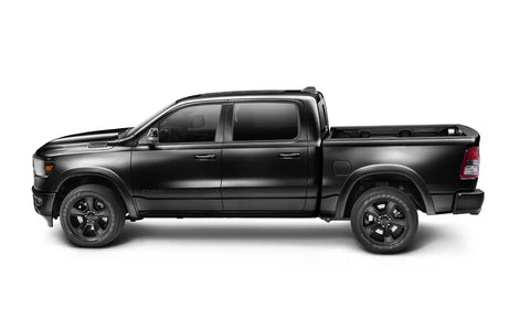 bw_OEflares_19-21ram1500_diaBlkprlct_side_50928-45.jpg