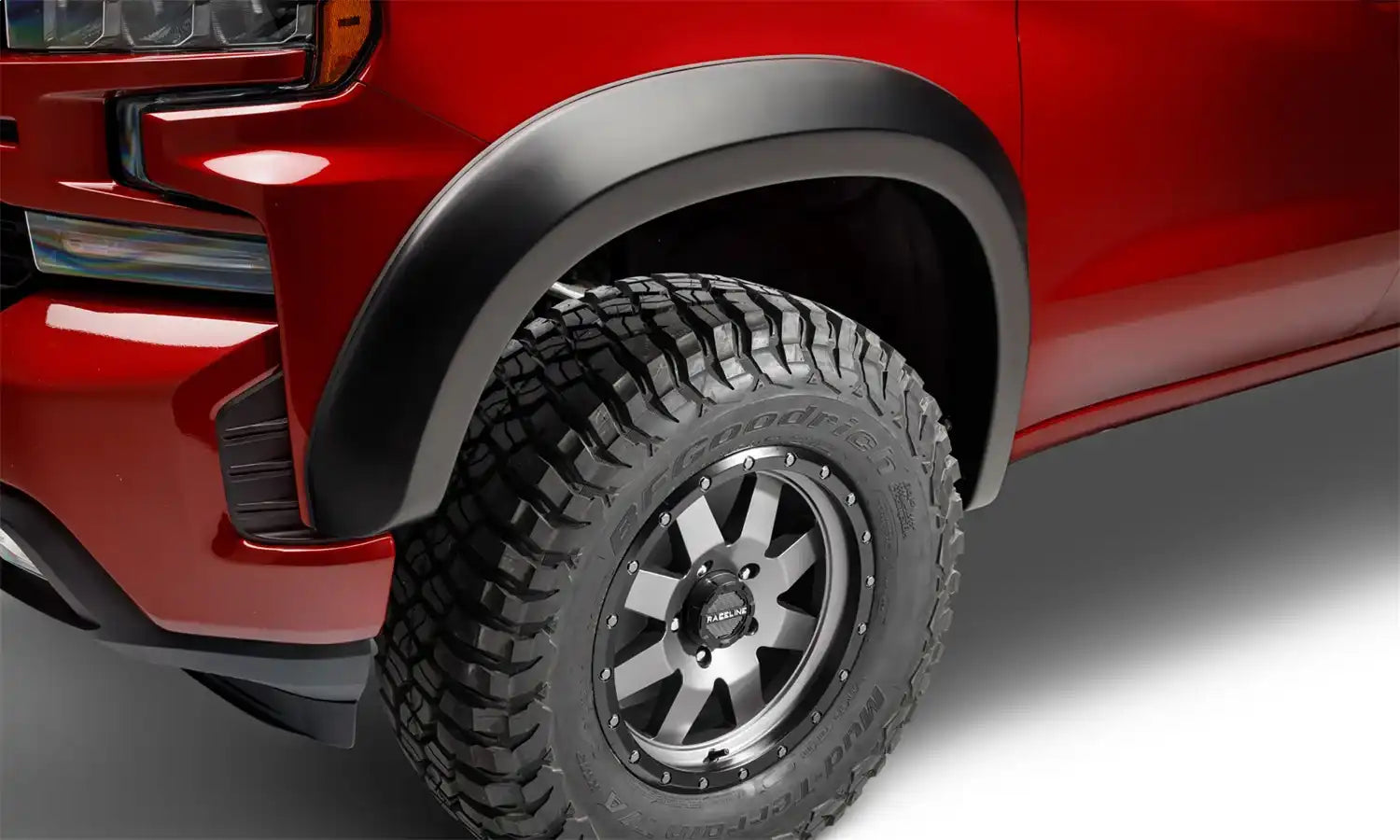 bw_extend-a-fender_19-21ChevSilv1500_3qtr_40929-02.jpg