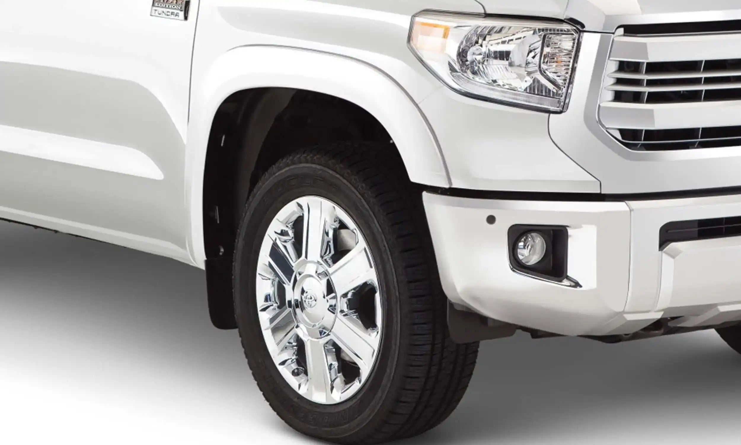 bw_oestyle_flares_17-21Tndra_front_SuperWhite_30917-13.jpg