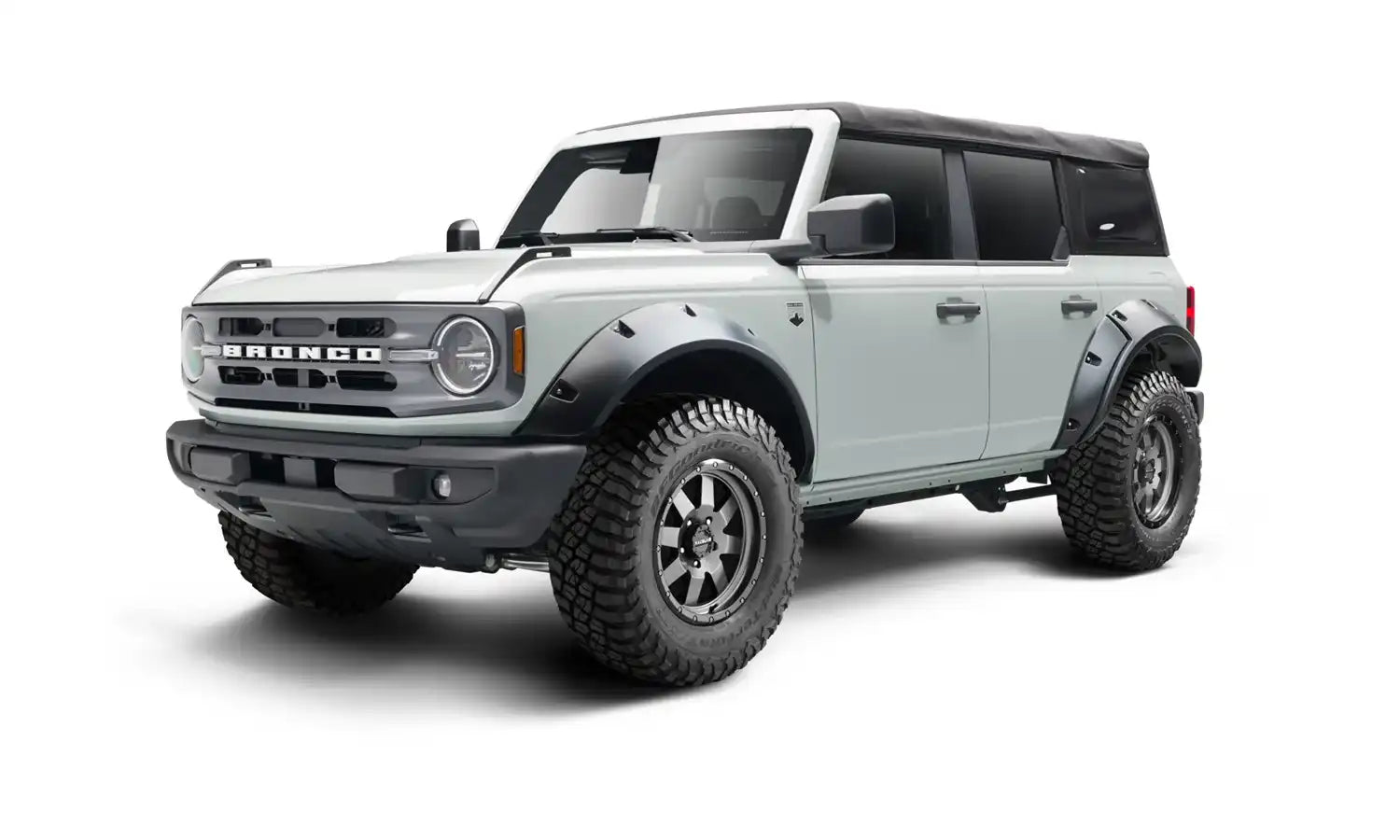 bw_pocketStyle_fenderFlares_fordBronco_3qtrFront_20960-02.jpg