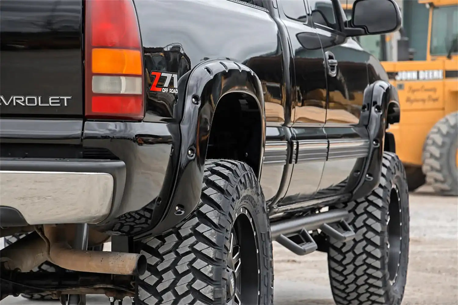 chevy-02-silverado-black-rp-constr-fc19911.jpg