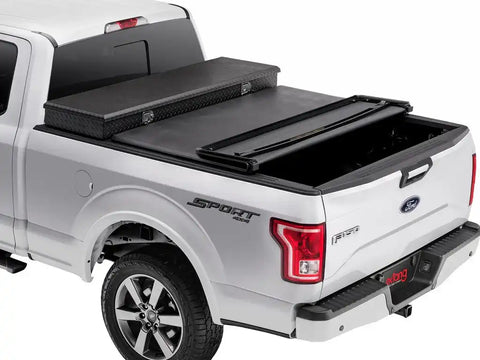 Extang 93450 - Trifecta Toolbox 2.0 14-18 (19 Legacy/Limited) Silv/Sierra 1500/15-19 HD 6'6"
