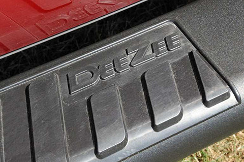 Dee Zee Oval 6 Nerf Bars