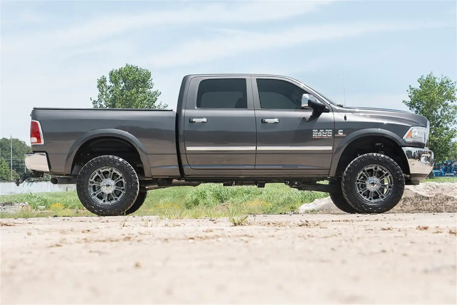 dodge-lift-kit_30200-gray25003_1_1.jpg
