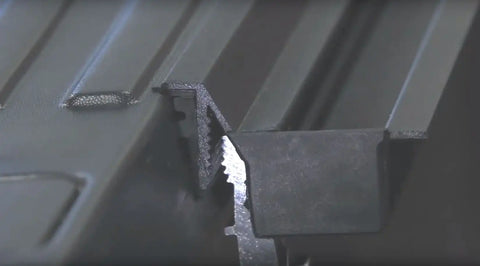 Extang EnCore Hard Tri-Fold Tonneau Cover