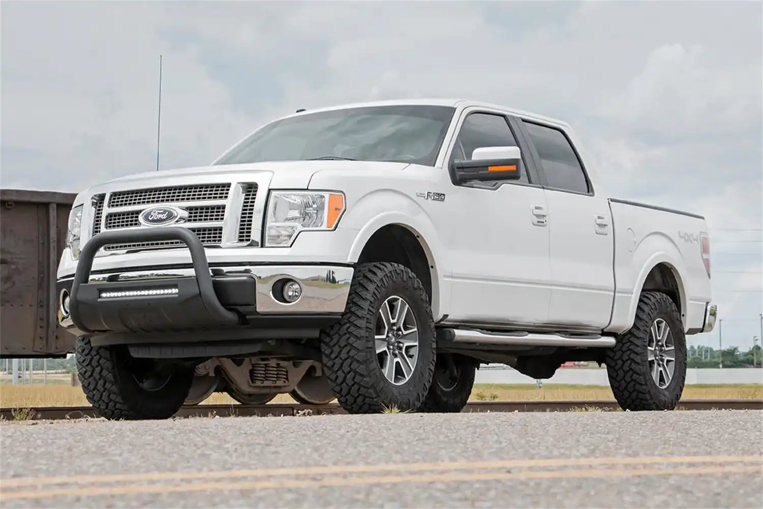 ford-lift-kit_54420-whitef150_2_2.jpg