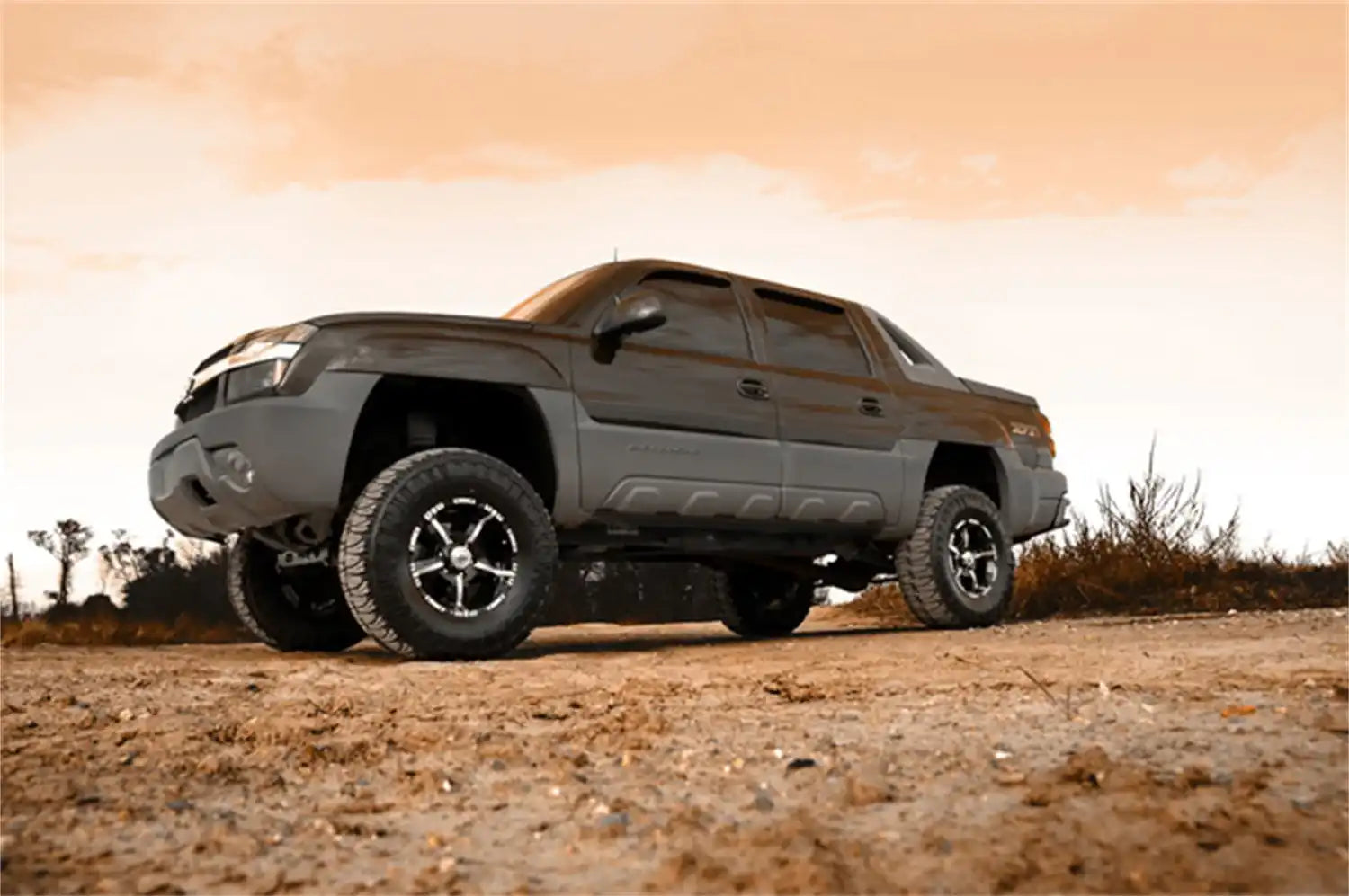 gm-lift-kit_279n2-avalanche-installed_1.jpg