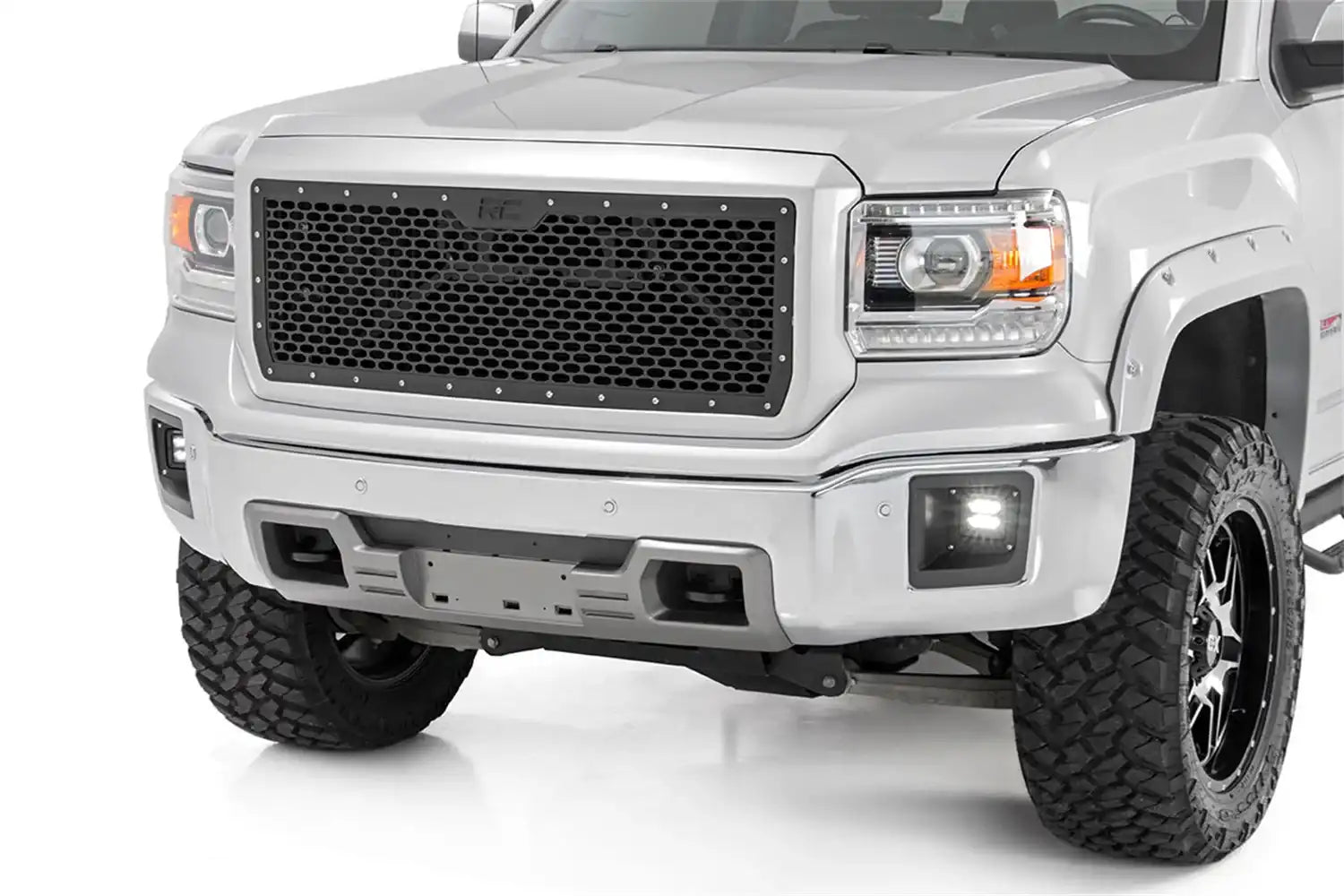 gmc-mesh-grille_70188-install.jpg