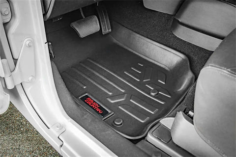 jeep-floor-mats_m-6141-installed-driver_1_1_2.jpg