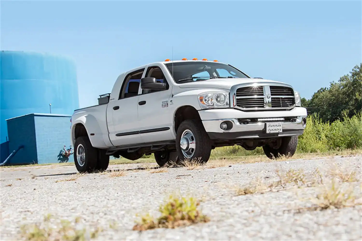 lights-20-inch-dodge-mounts_70568-white-ram-3500-fp_1_1_2.jpg
