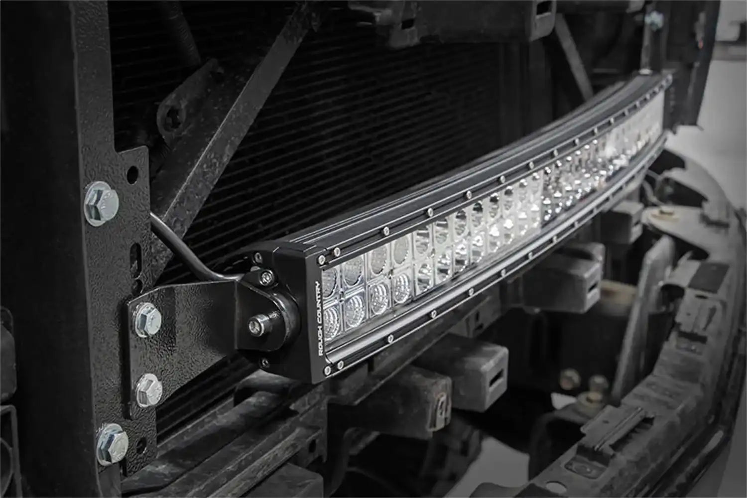 lights-30-inch-gm-grille-kit_70624-bracket.jpg
