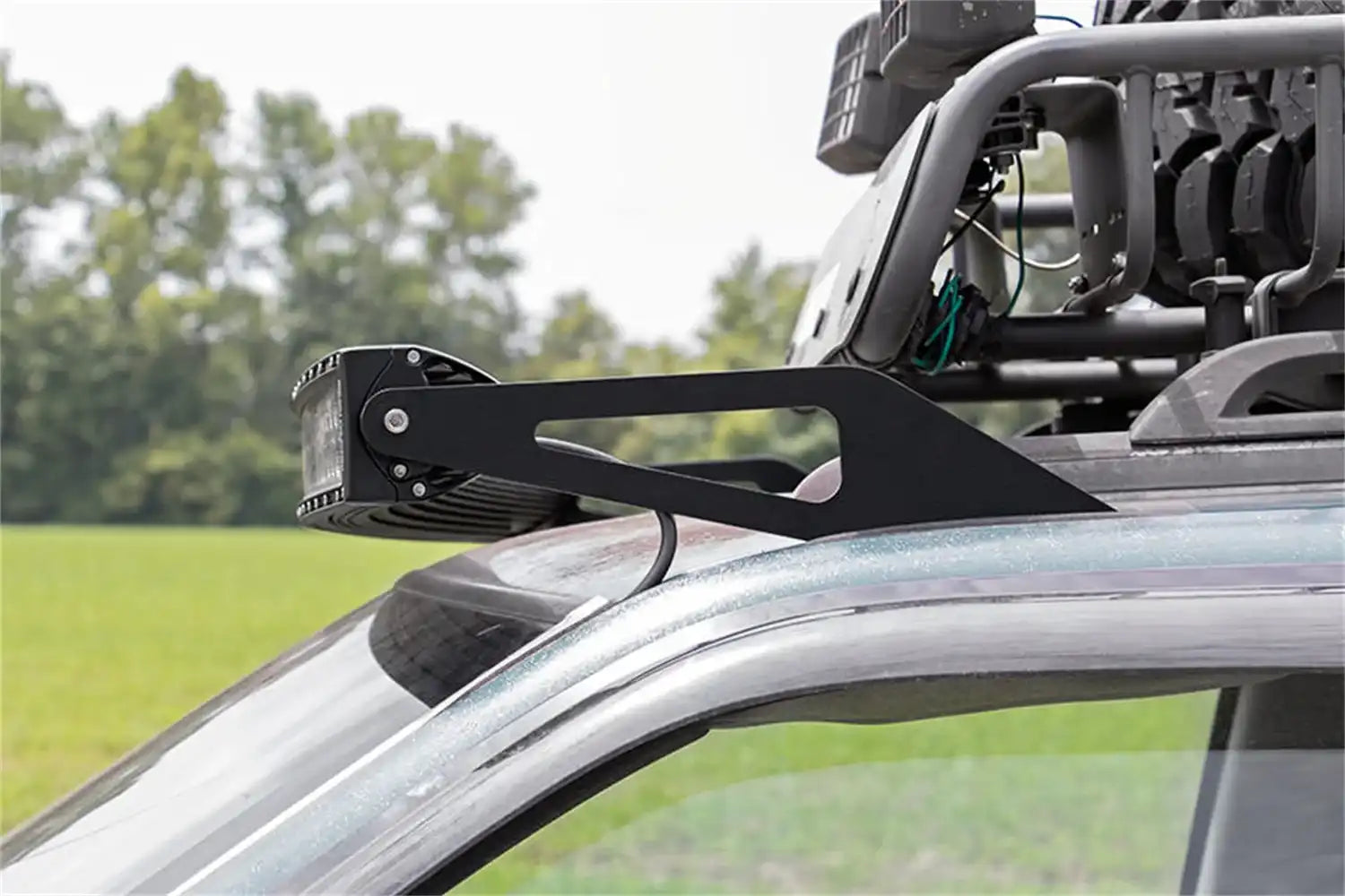 lights-50-inch-jeep-mounts_70567-installed-profile.jpg