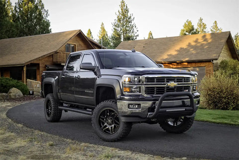lund_47121201_bullbarblack_lifestyle.jpg