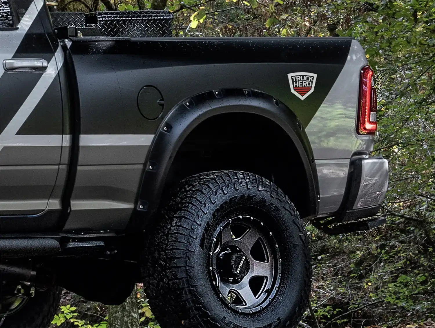 lund_fenderflare_ram2500_rx137tb_060622.jpg