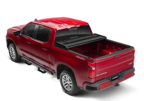 lund_hardfold_tonneaucover_mounted2969166.jpg