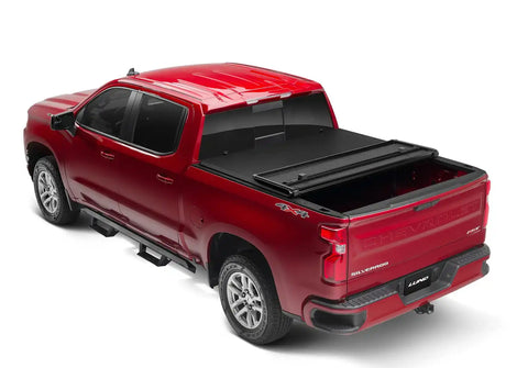 lund_hardfold_tonneaucover_mounted_969166.jpg