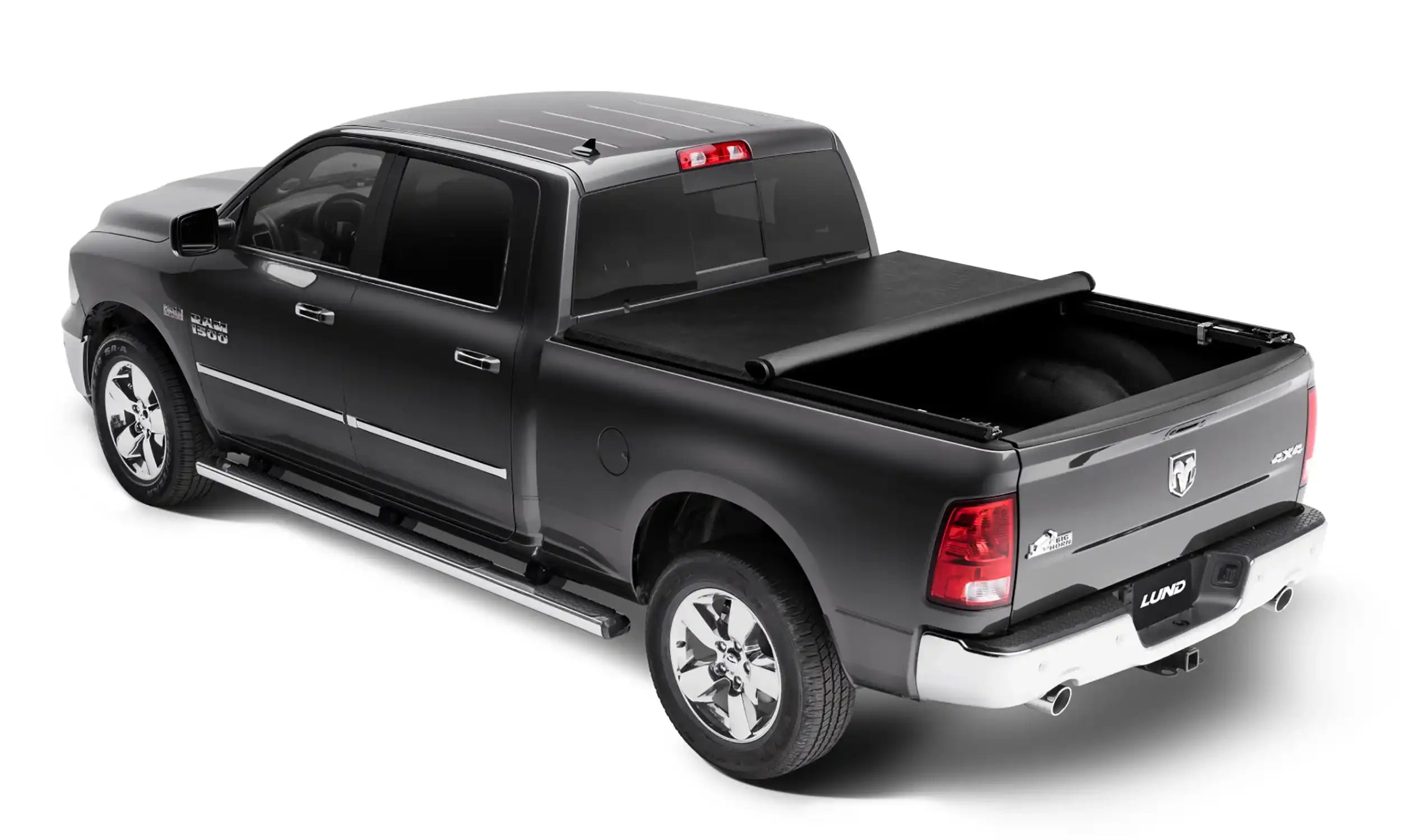 lund_rollup_tonneaucover_mounted_96023.jpg