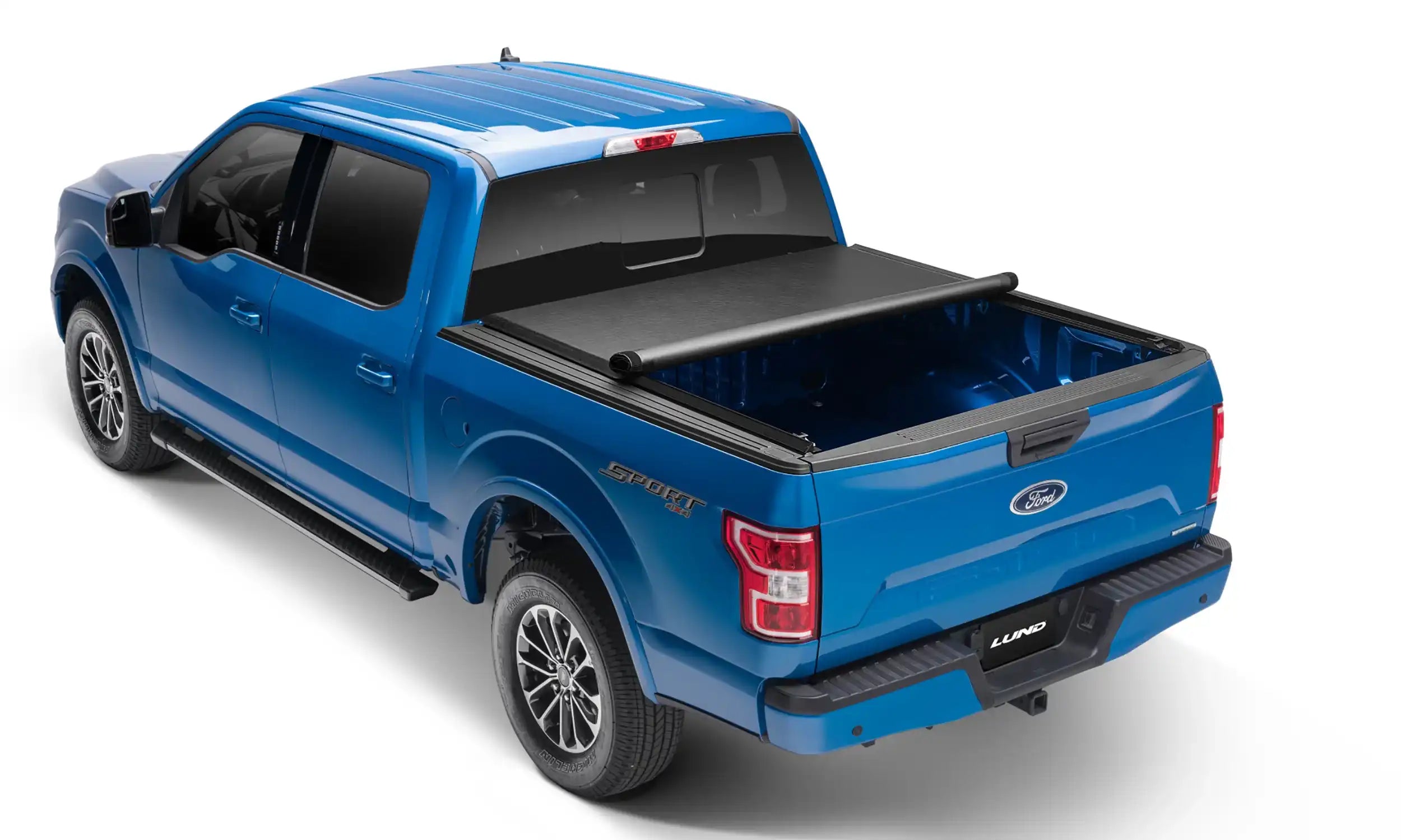 lund_rollup_tonneaucover_mounted_960252.jpg