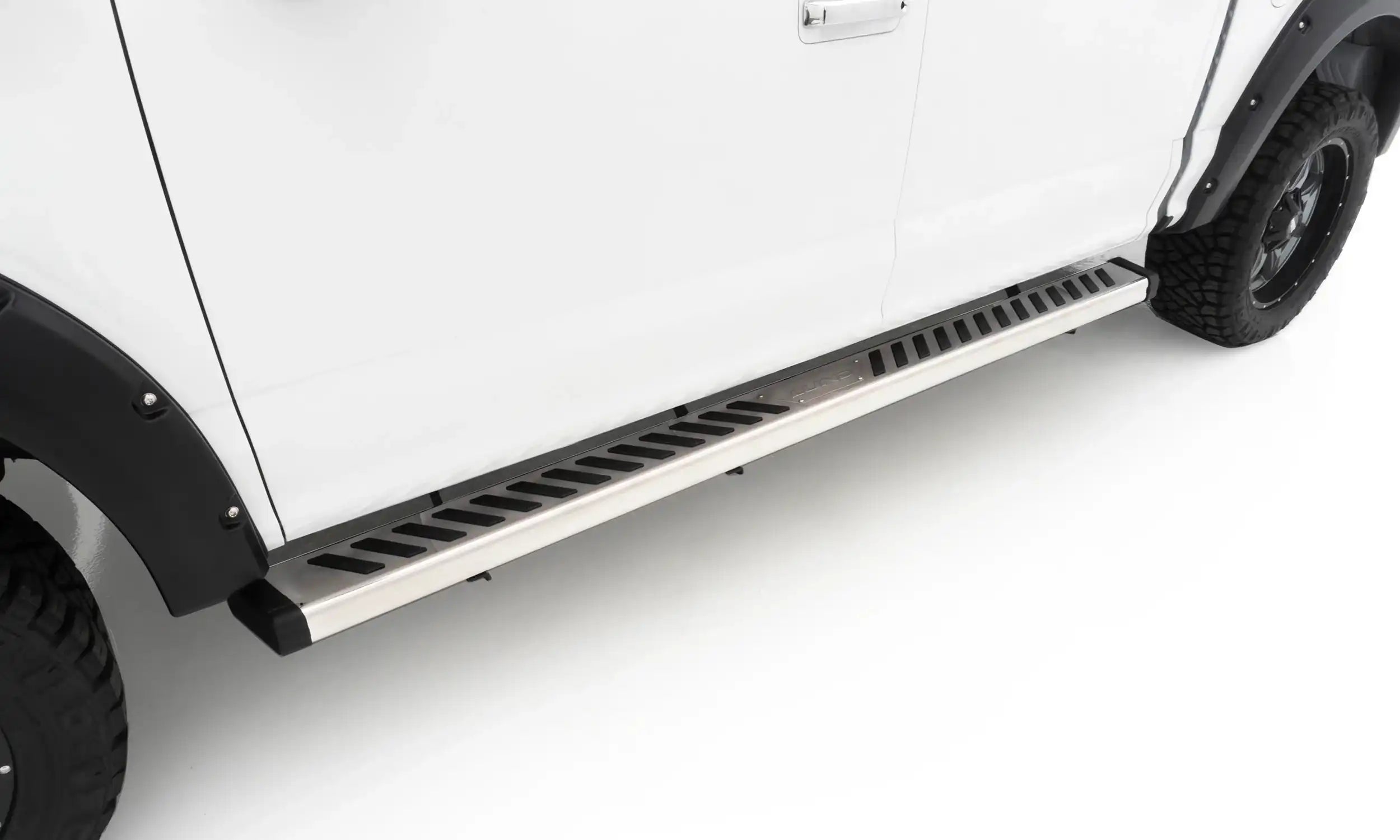 lund_summitridge2.0_chrome_mounted.jpg