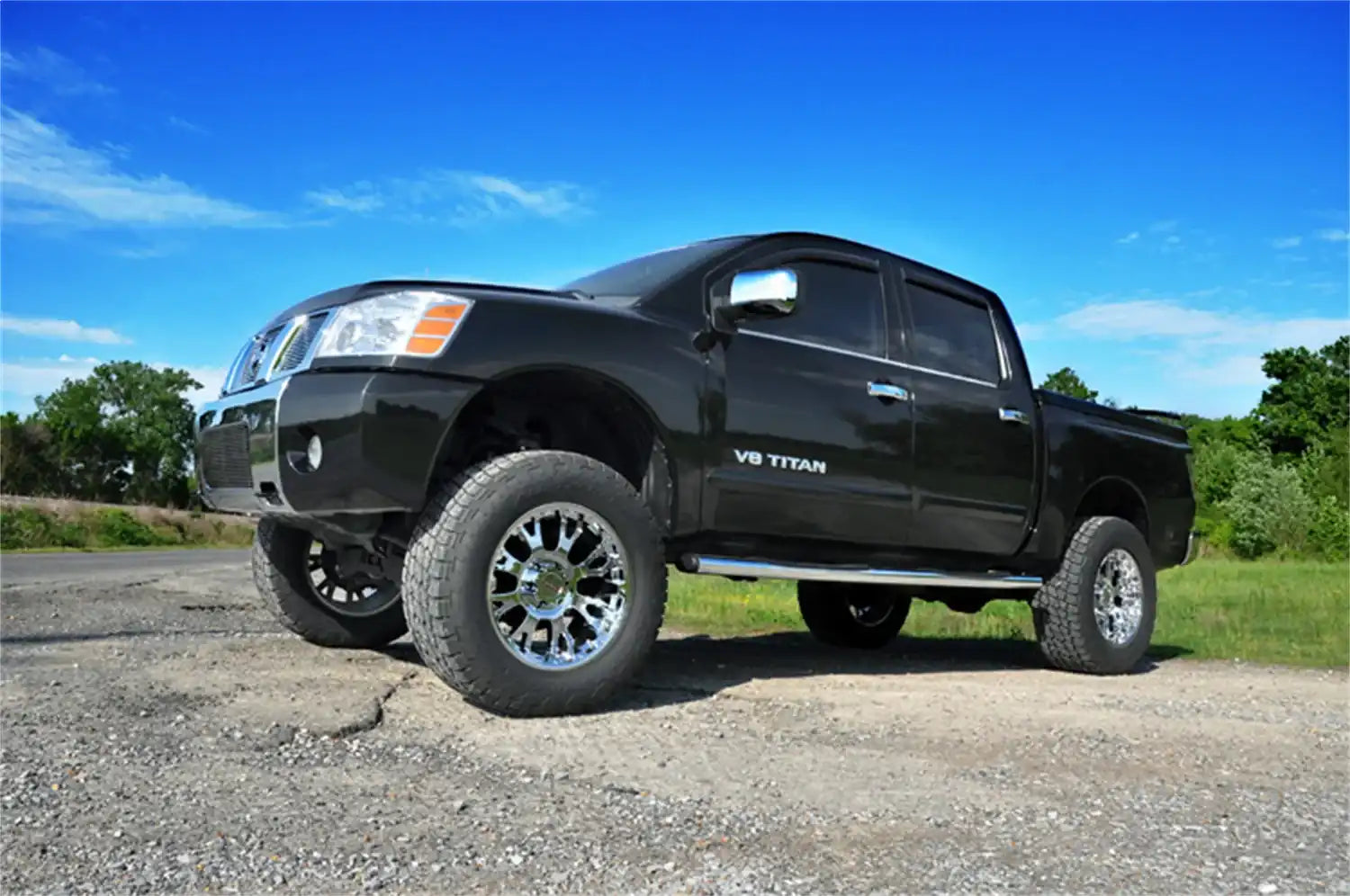 nissan-lift-kit_875s-installed-1.jpg