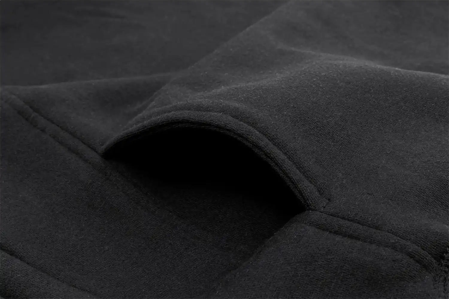 rc_topo_hoodie_pocket-black_red_4.jpg