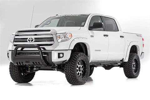 toyota-16-tundra-white-fd-studio-773n2_1_1.jpg