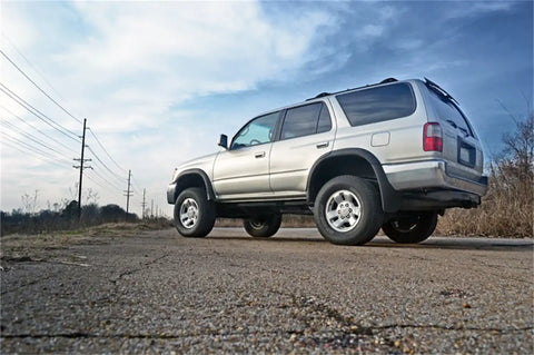 toyota-lift-kit_771n2-installed-2_1_1.jpg