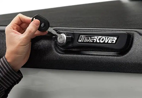 Undercover Elite One-piece Tonneau Cover