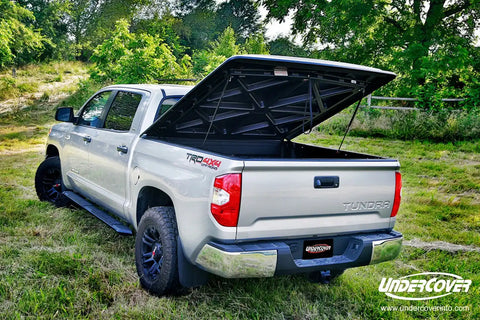 Undercover Elite Smooth One-Piece Tonneau Cover